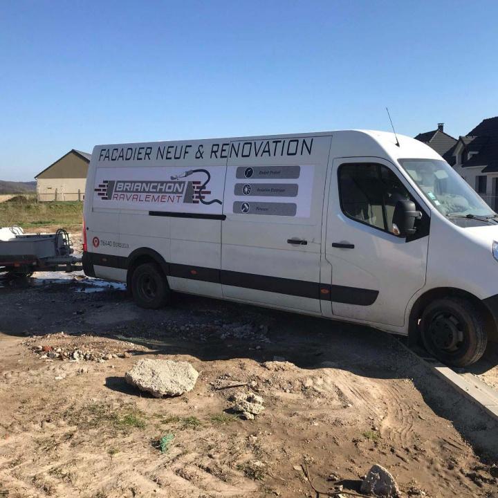 Travaux de ravalement de façade Forges-Les-Eaux